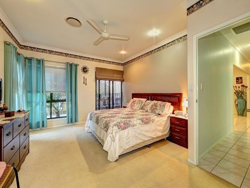 5 Robert John Circuit, Coral Cove QLD 4670