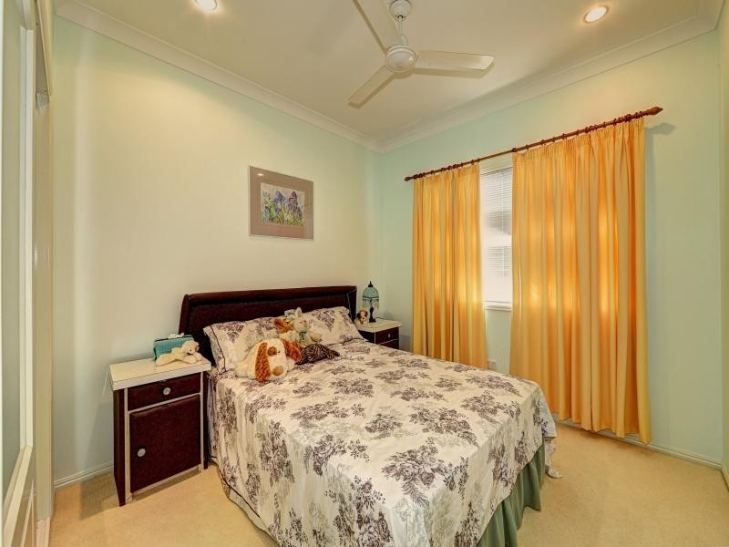 5 Robert John Circuit, Coral Cove QLD 4670