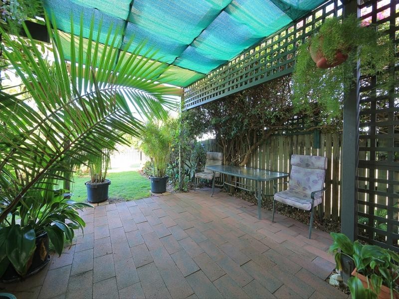 5 Robert John Circuit, Coral Cove QLD 4670