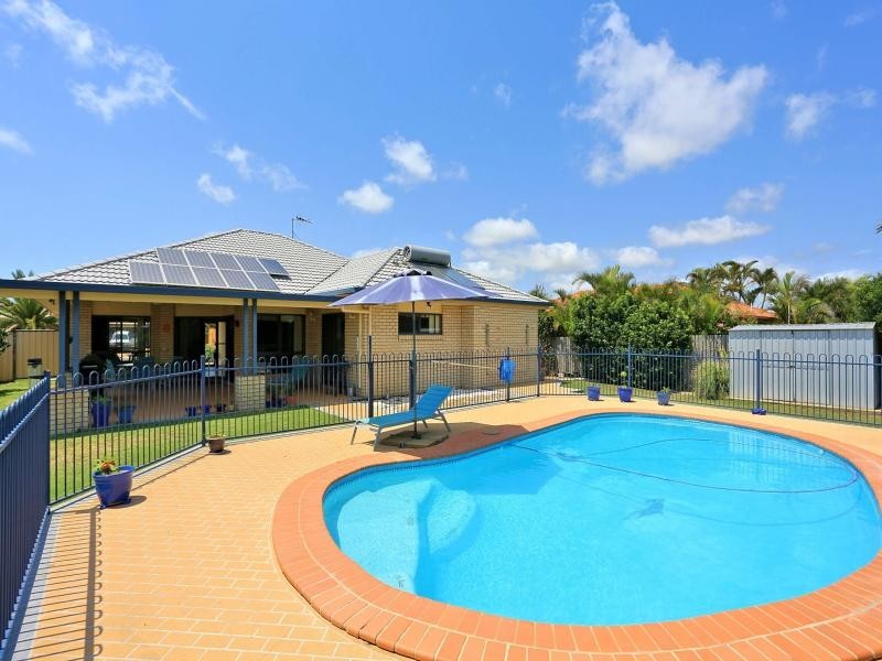 191 Barolin Esplanade, Coral Cove QLD 4670