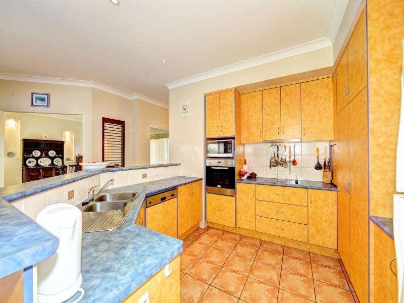191 Barolin Esplanade, Coral Cove QLD 4670