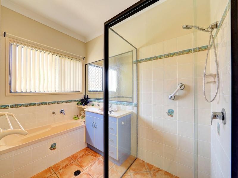 191 Barolin Esplanade, Coral Cove QLD 4670