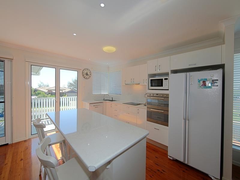 210 Woongarra Scenic Dr, Bargara QLD 4670