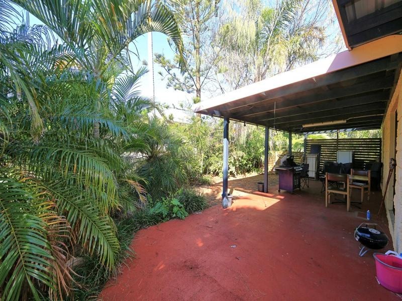 8 Bisdee Street, Coral Cove QLD 4670