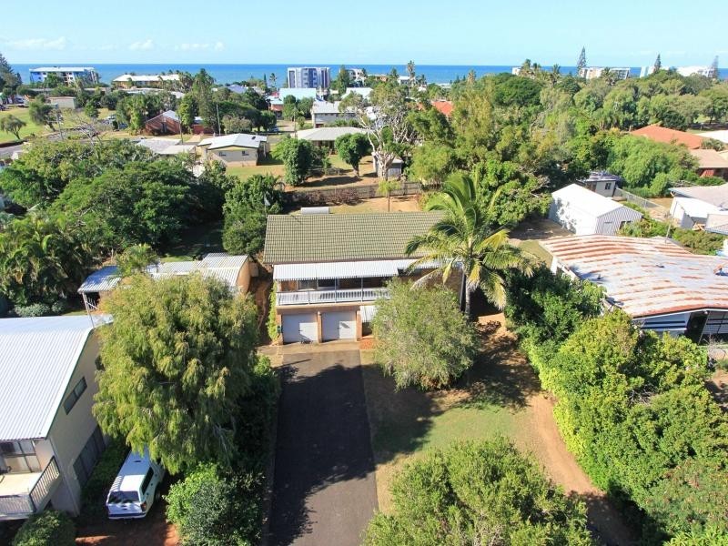 8 Tanner Street, Bargara QLD 4670