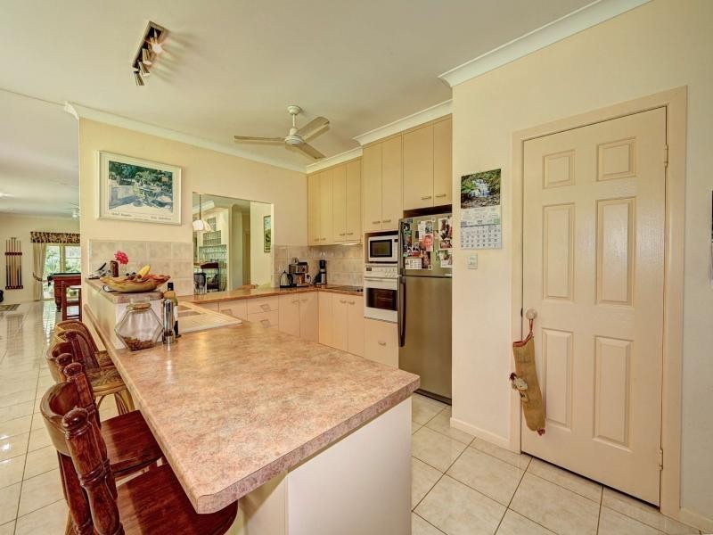 14 Hannah Court, Moore Park Beach QLD 4670