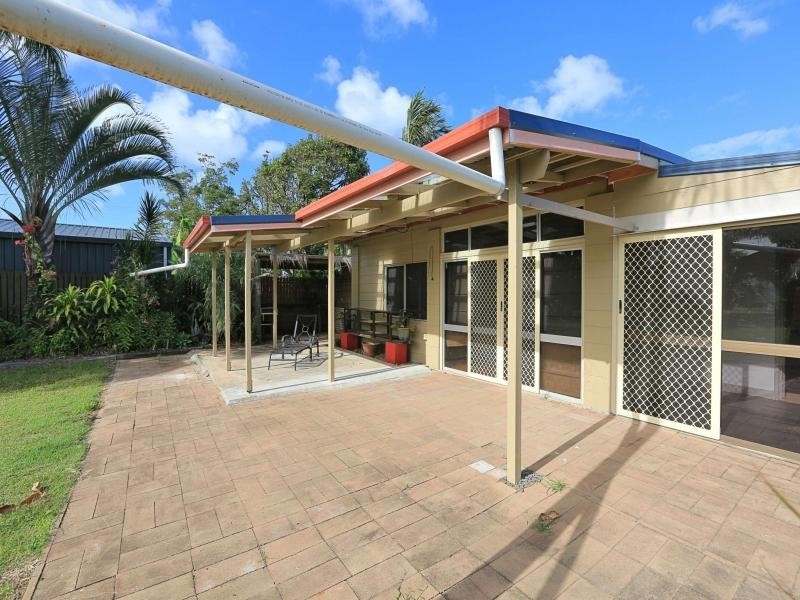 28 Holland Street, Bargara QLD 4670