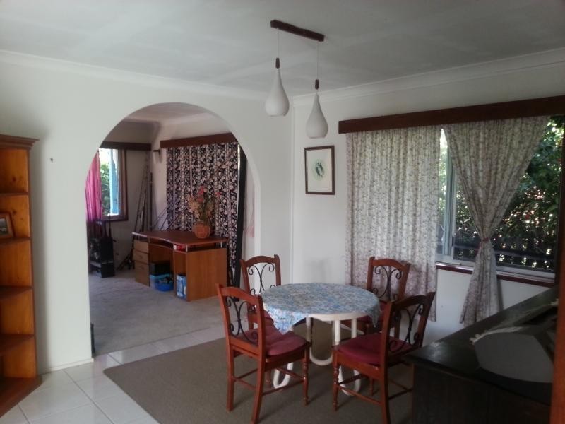 5 Bathurst st, Elliott Heads QLD 4670
