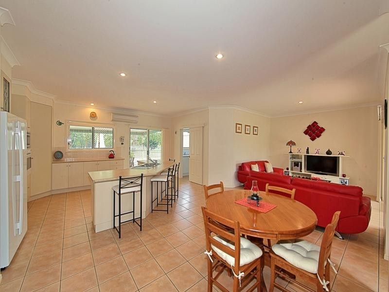 9 Royal Boulevard, Moore Park Beach QLD 4670
