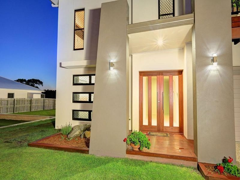 6 Ashley Place, Innes Park QLD 4670