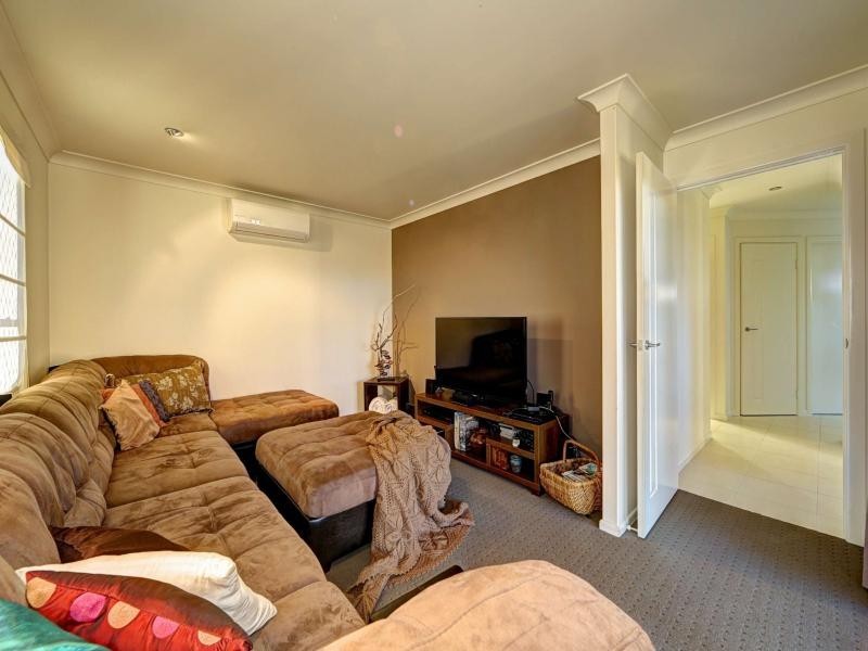 6 Ashley Place, Innes Park QLD 4670