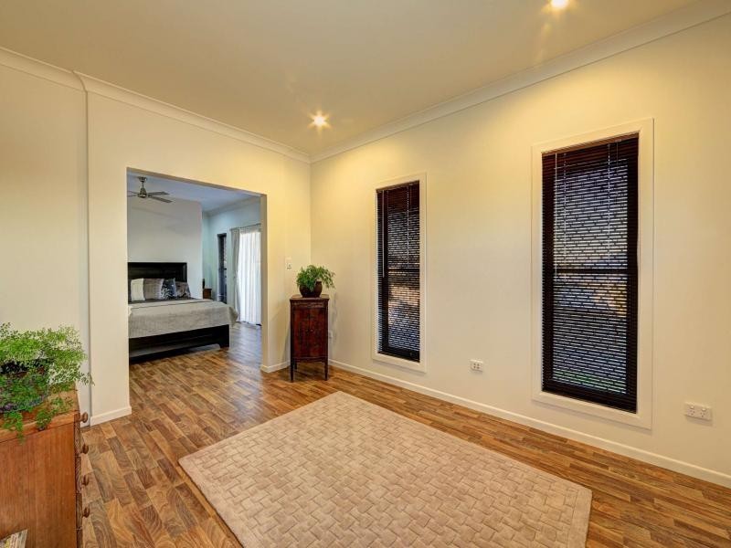 6 Ashley Place, Innes Park QLD 4670