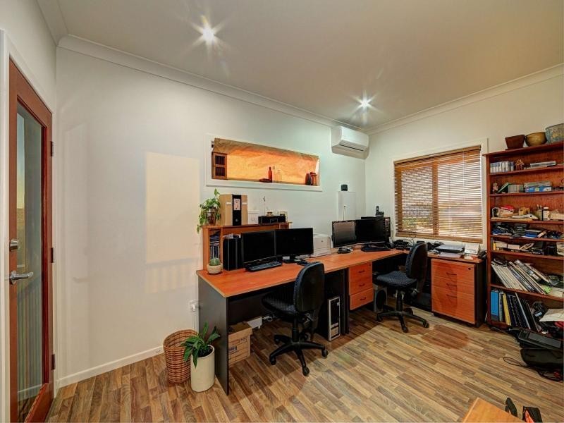 6 Ashley Place, Innes Park QLD 4670