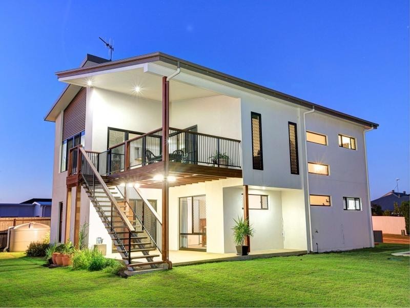 6 Ashley Place, Innes Park QLD 4670