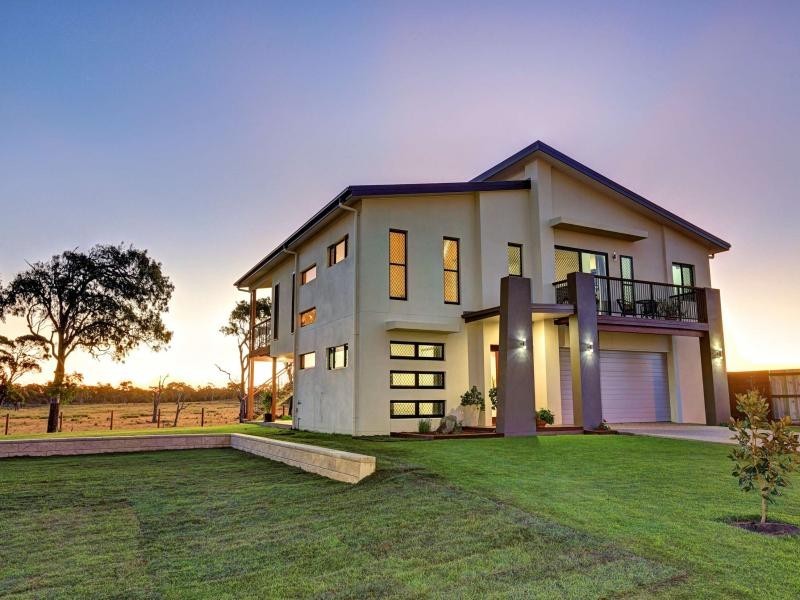 6 Ashley Place, Innes Park QLD 4670