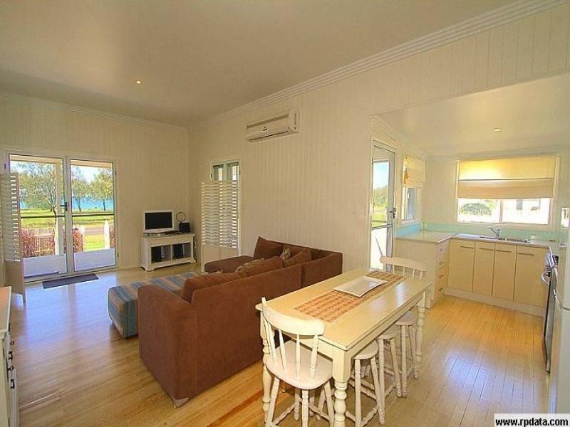 70 The Esplanade, Elliott Heads QLD 4670