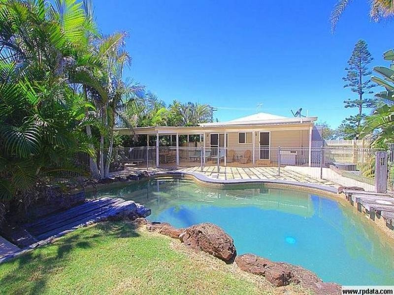 70 The Esplanade, Elliott Heads QLD 4670