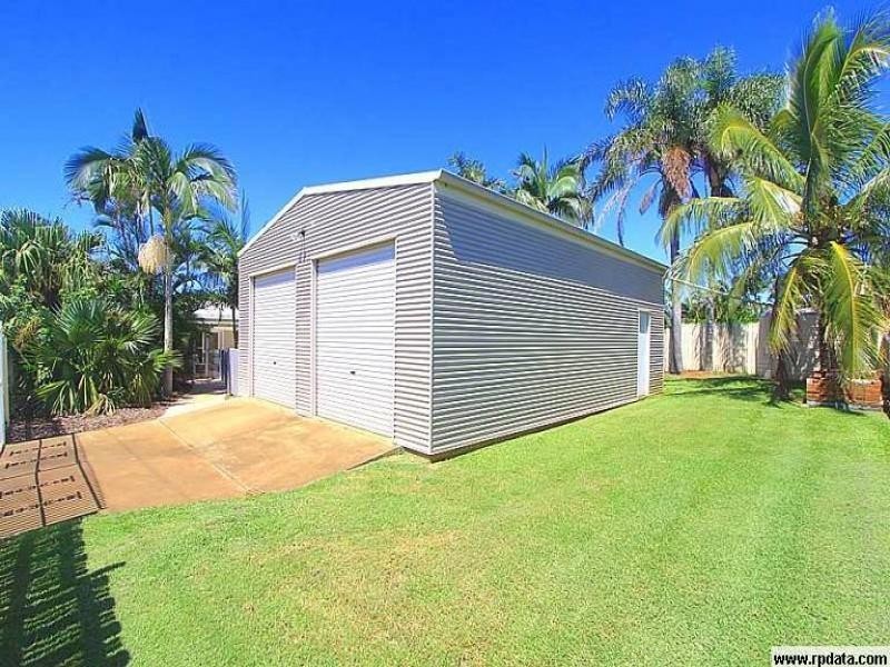 70 The Esplanade, Elliott Heads QLD 4670