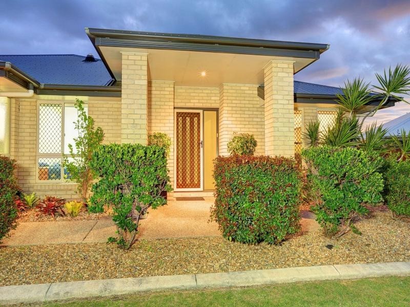12 Landsborough Street, Bargara QLD 4670