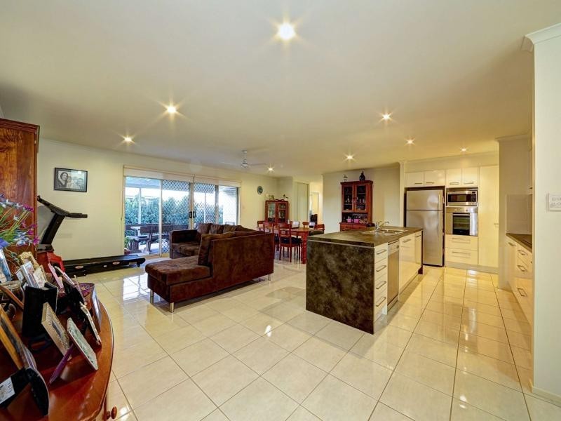 12 Landsborough Street, Bargara QLD 4670