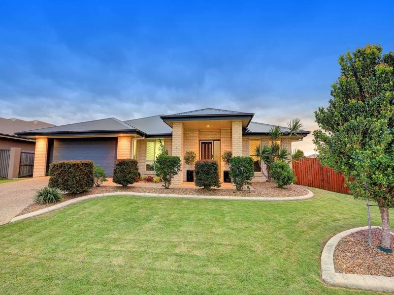 12 Landsborough Street, Bargara QLD 4670