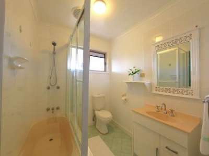 70 Wilfred Street, Bargara QLD 4670