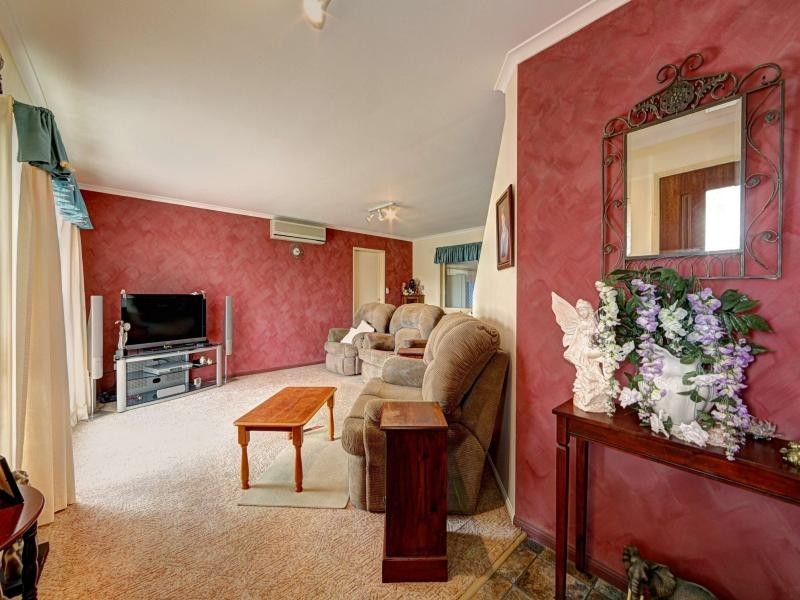 8 Kookaburra Street, Bundaberg North QLD 4670