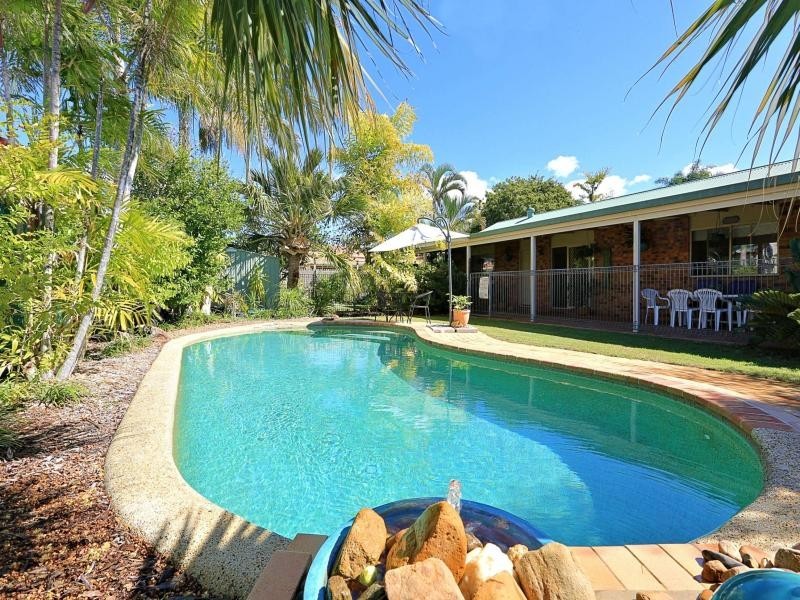 135 Davidson St, Bargara QLD 4670