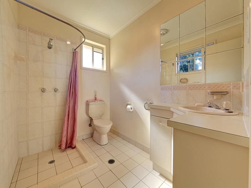 135 Davidson St, Bargara QLD 4670