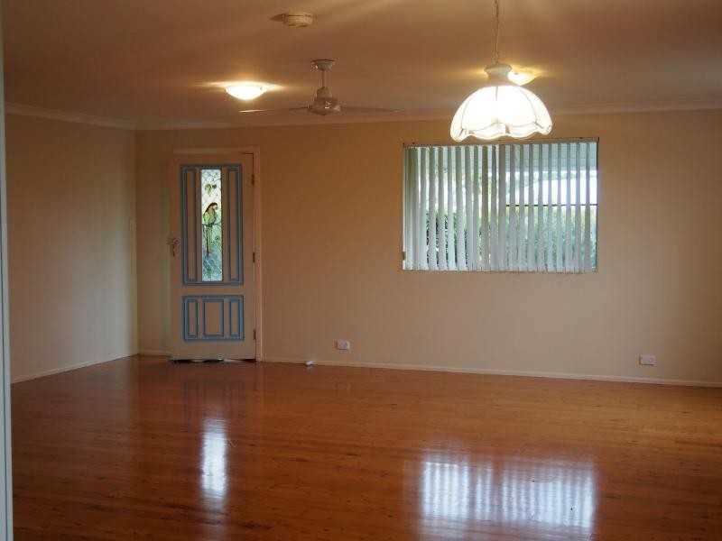 2 Crystal Court, Elliott Heads QLD 4670