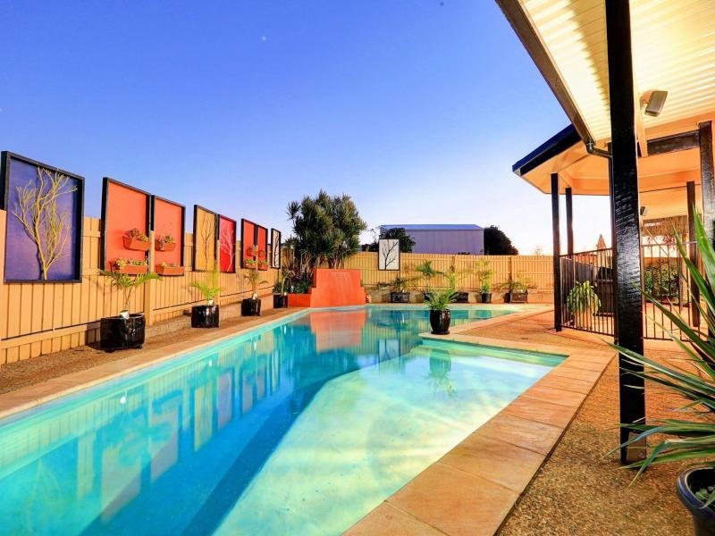 10 Janet Court, Coral Cove QLD 4670