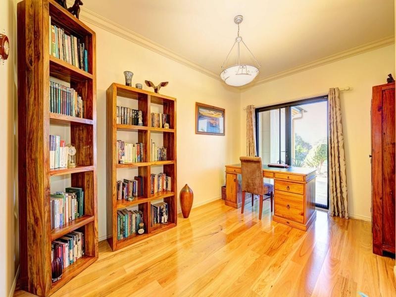 10 Janet Court, Coral Cove QLD 4670