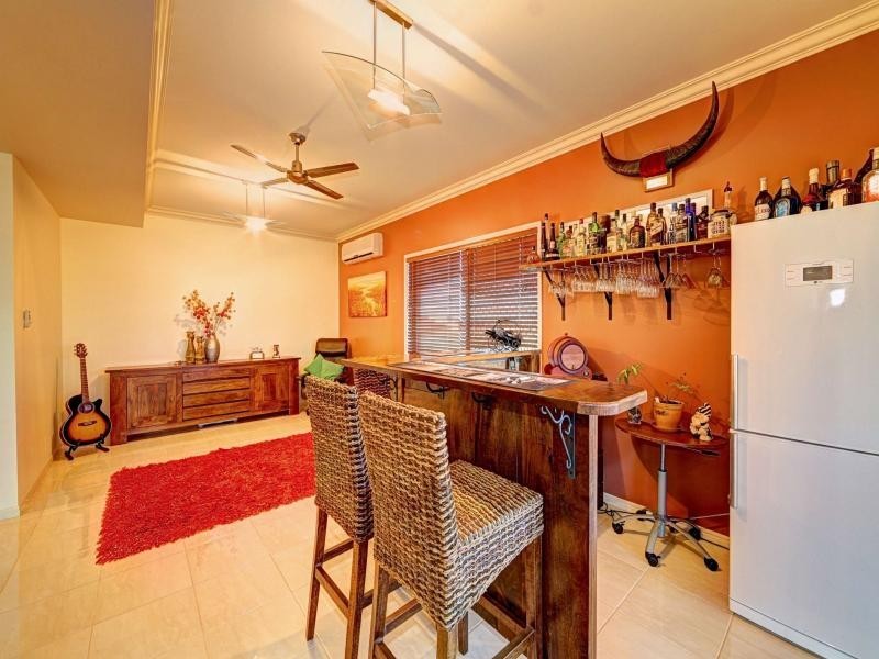 10 Janet Court, Coral Cove QLD 4670