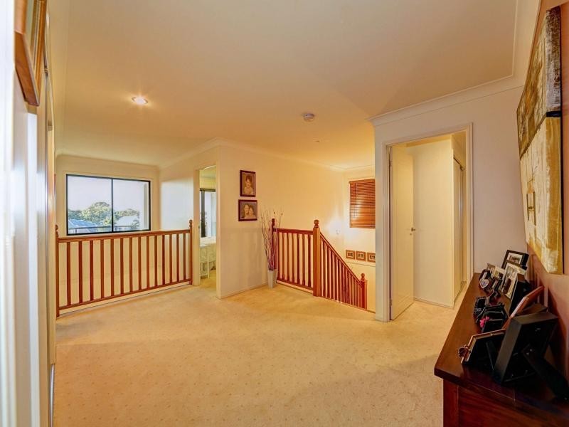 10 Janet Court, Coral Cove QLD 4670