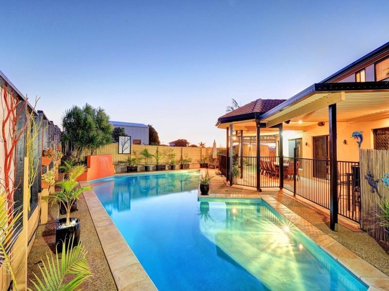 10 Janet Court, Coral Cove QLD 4670