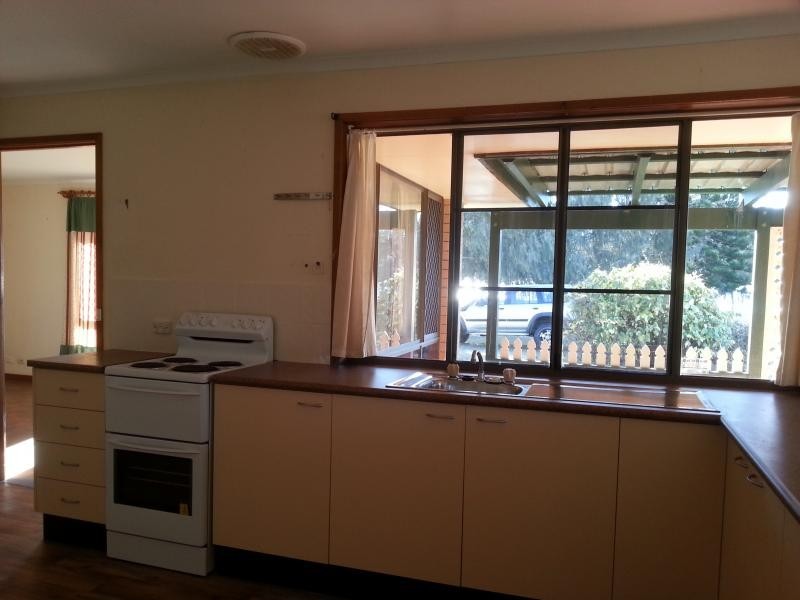 126 The Esplanade, Elliott Heads QLD 4670
