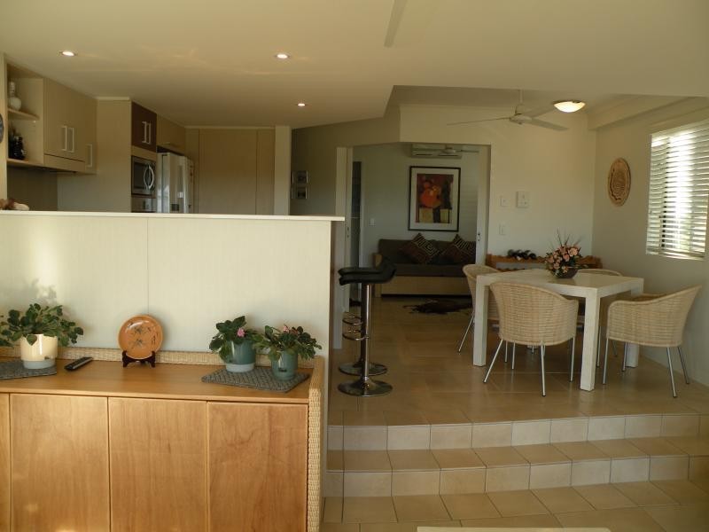 2/56 Holland Street, Bargara QLD 4670