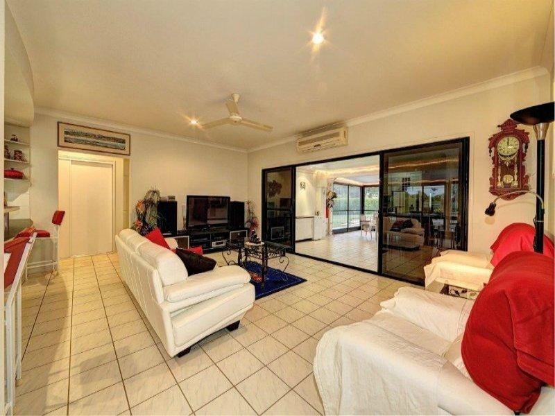 31 Coral Cove Drive, Coral Cove QLD 4670