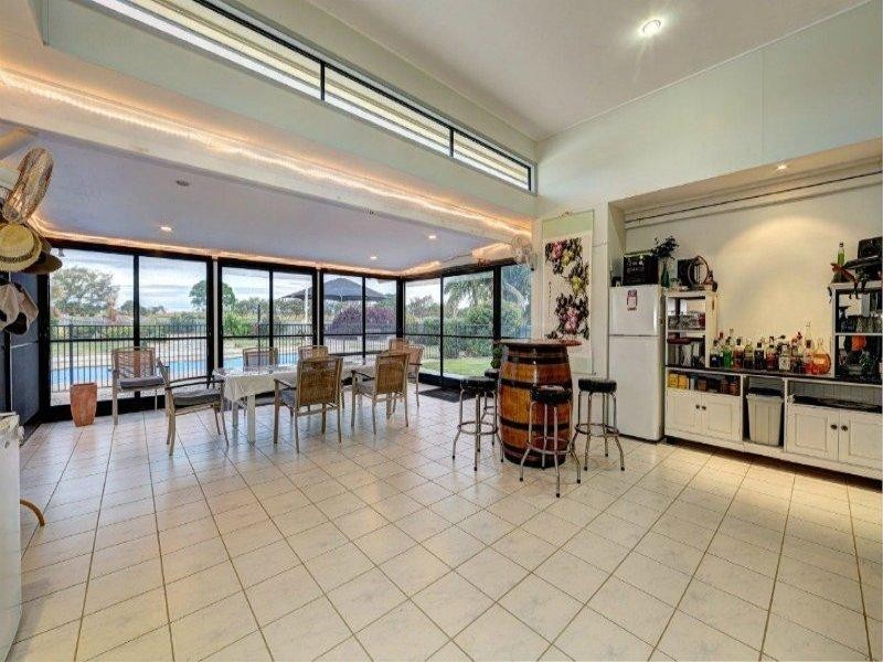 31 Coral Cove Drive, Coral Cove QLD 4670