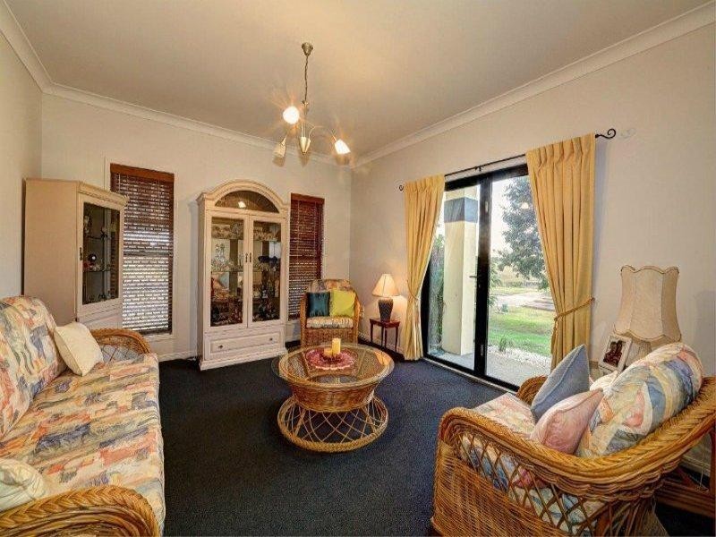 31 Coral Cove Drive, Coral Cove QLD 4670