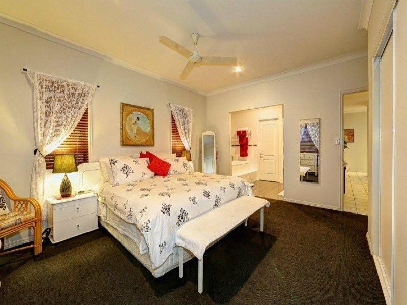 31 Coral Cove Drive, Coral Cove QLD 4670