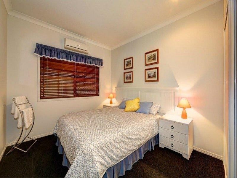 31 Coral Cove Drive, Coral Cove QLD 4670