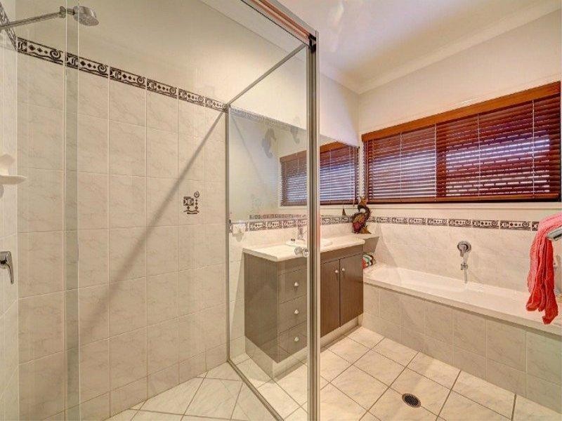 31 Coral Cove Drive, Coral Cove QLD 4670