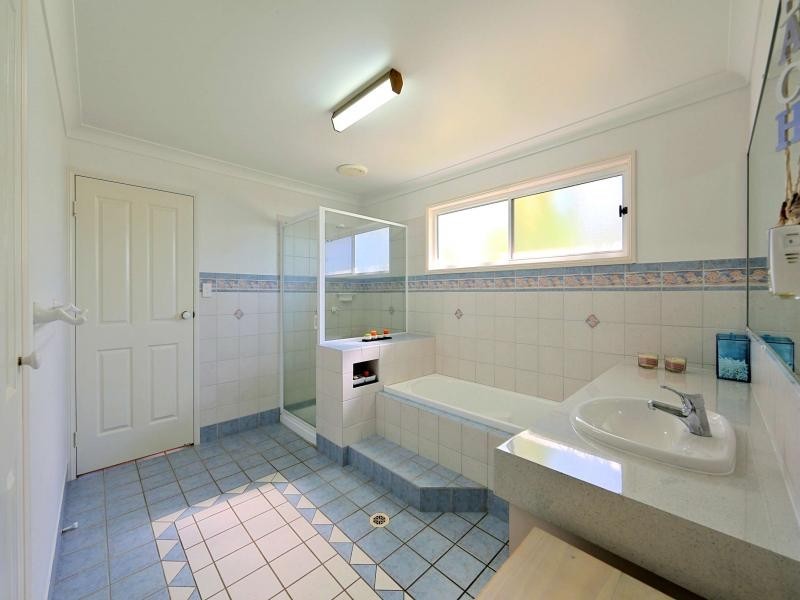 34 Lihs, Elliott Heads QLD 4670