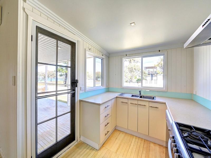 70 The Esplanade, Elliott Heads QLD 4670