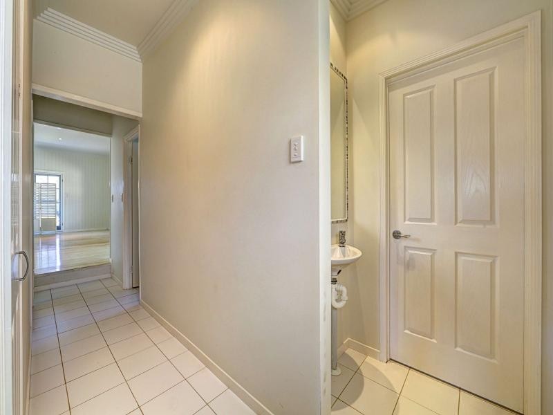 70 The Esplanade, Elliott Heads QLD 4670