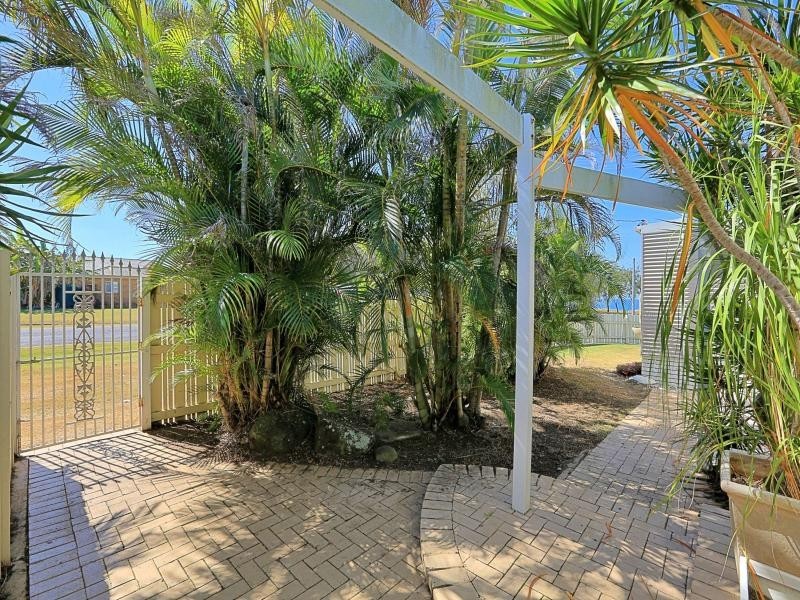 70 The Esplanade, Elliott Heads QLD 4670