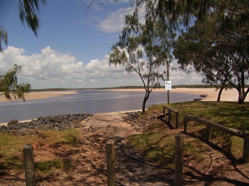 70 The Esplanade, Elliott Heads QLD 4670