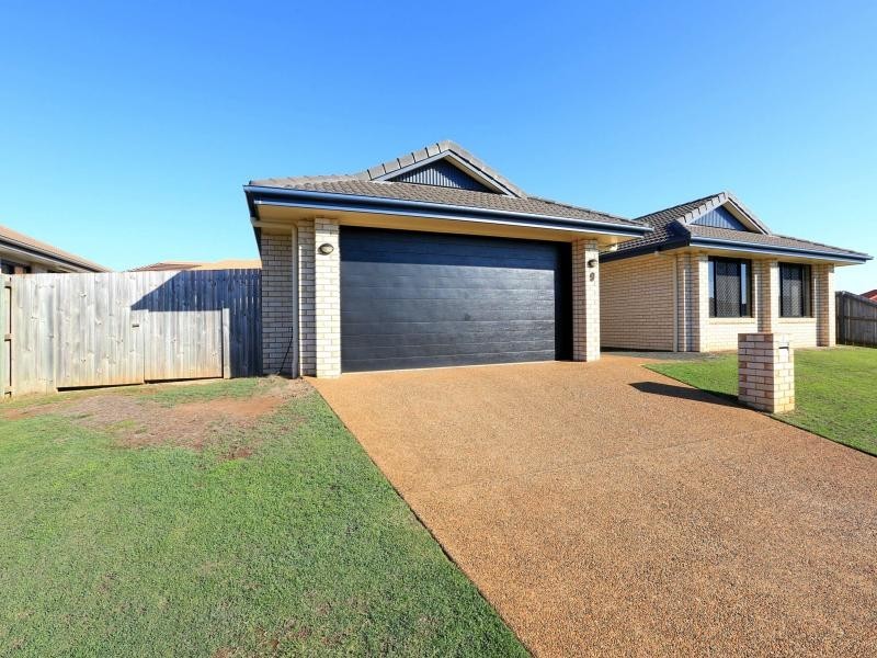 9 Topper Drive, Coral Cove QLD 4670