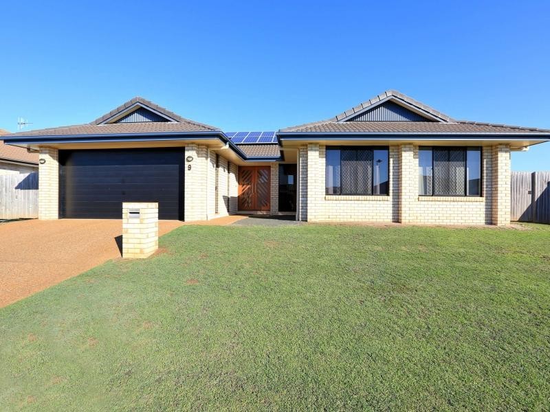 9 Topper Drive, Coral Cove QLD 4670